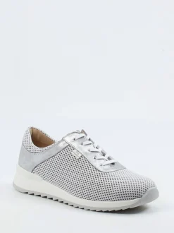 Finn Comfort – Sneaker aus Textil und Metallicleder silbergrau