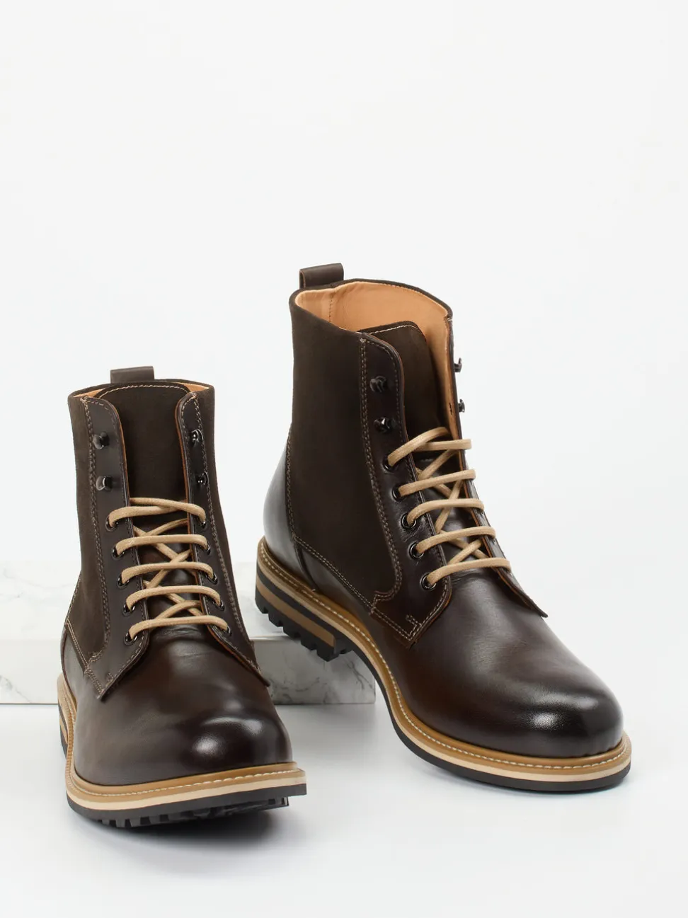 Franz Gustav – Schnürboots aus Kalbleder und Veloursleder