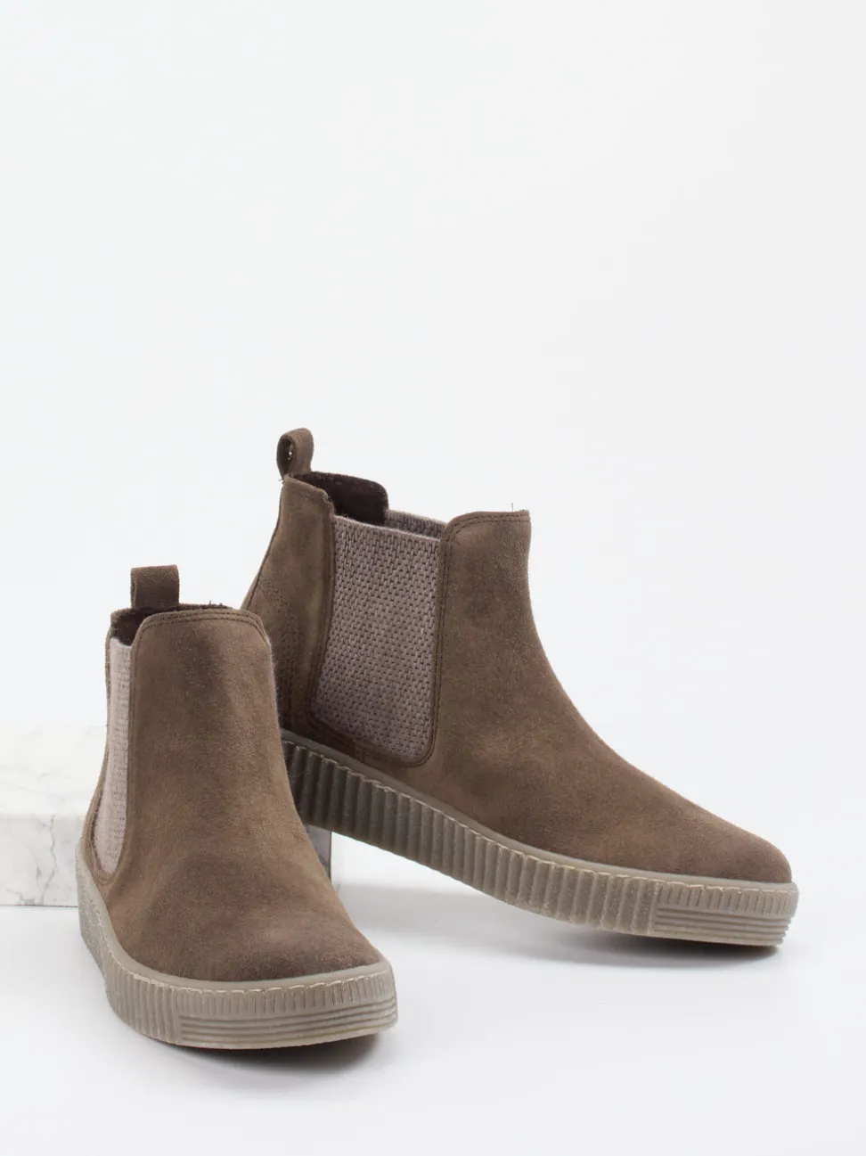 Gabor – Chelsea Boots aus Veloursleder taupebraun