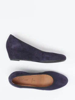 Gabor – Keilpumps aus Veloursleder Dunkelviolett