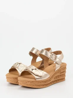 Gabor – Keilsandalette aus Metallicleder goldfarben