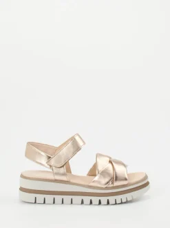 Gabor – Keilsandalette aus Metallicleder in Roségold