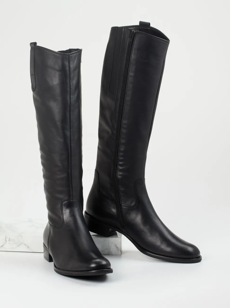 Gabor – Kniehohe Stiefel aus Kalbleder schwarz