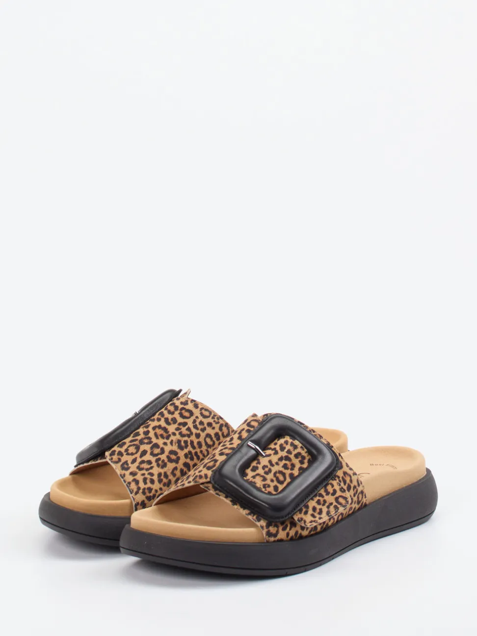 Gabor – Pantolette aus geprägtem Leder in Leoprint