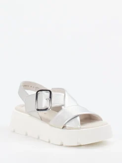 Gabor – Plateau-Sandale aus Metallicleder silber