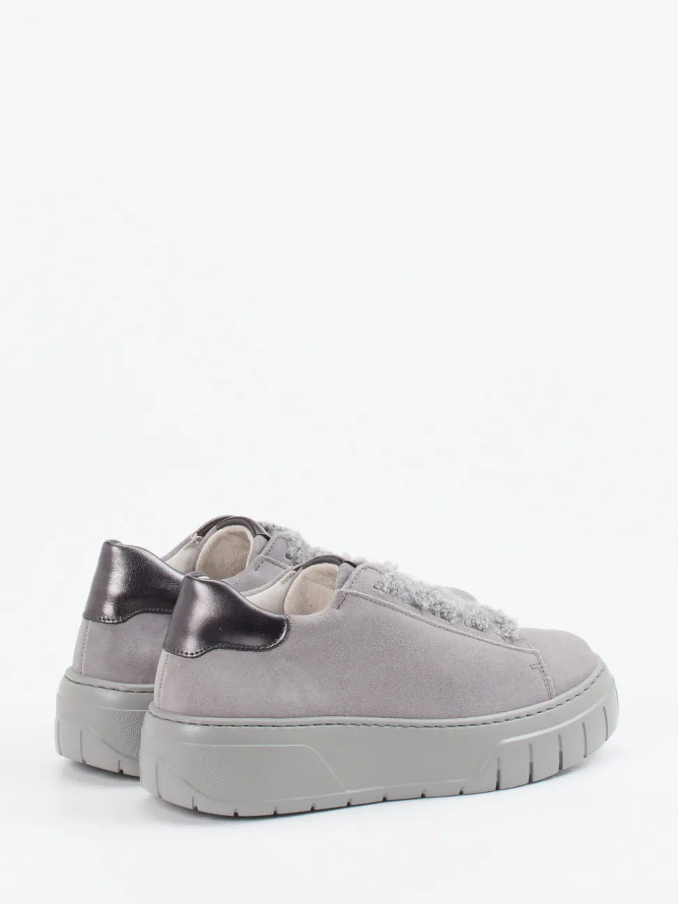 Gabor – Plateau-Sneaker aus Veloursleder Grau