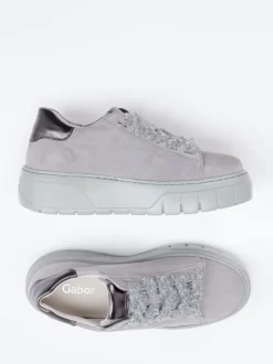 Gabor – Plateau-Sneaker aus Veloursleder Grau