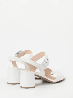 Gabor – Sandalen aus Lammleder weiß glänzend