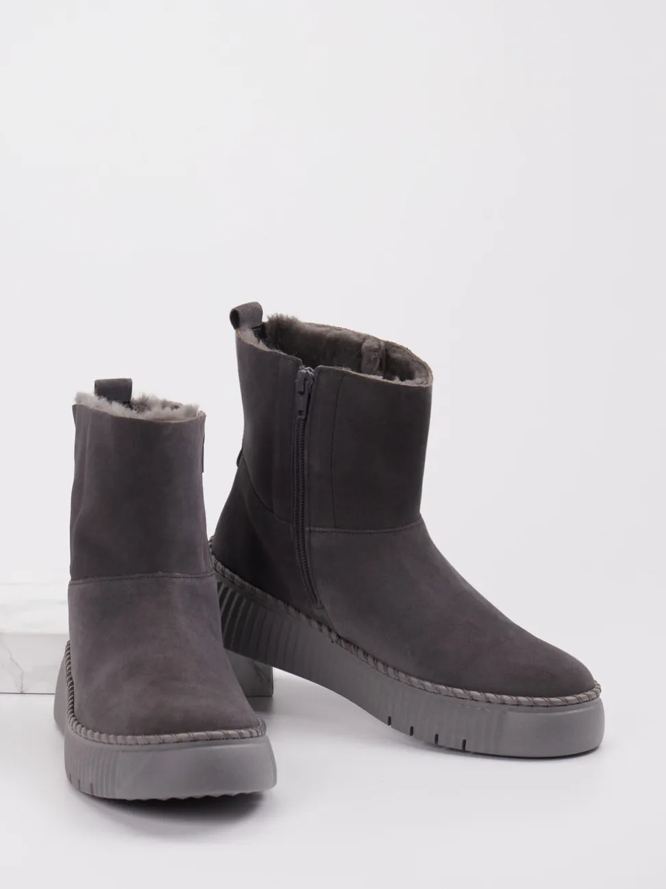 Gabor – Stiefelette aus Veloursleder anthrazit