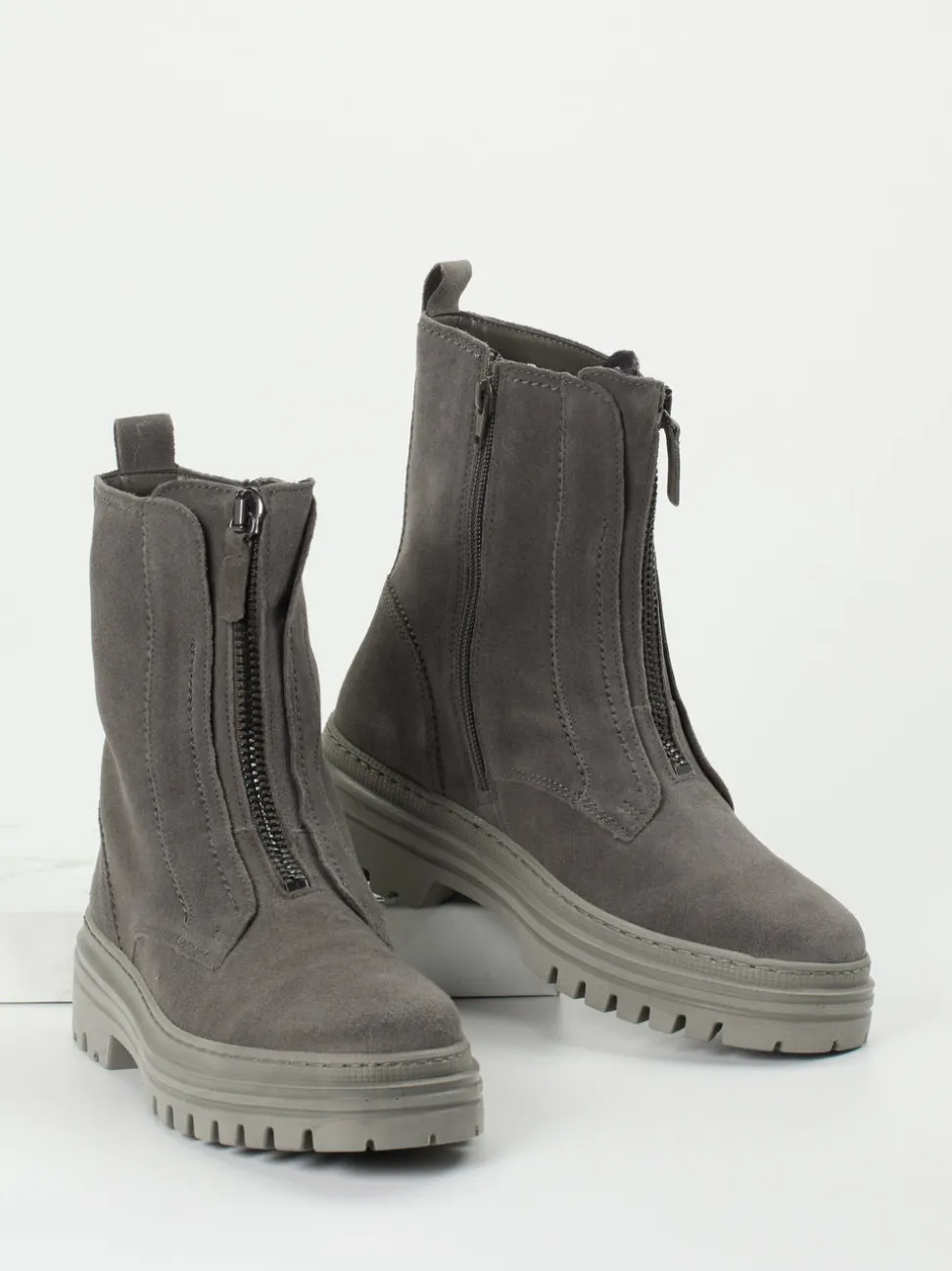 Gabor – Stiefeletten aus Veloursleder in Grau