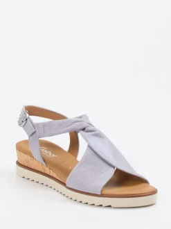 Gabor Comfort – Keilsandaletten aus Metallicleder Lavendelgrau