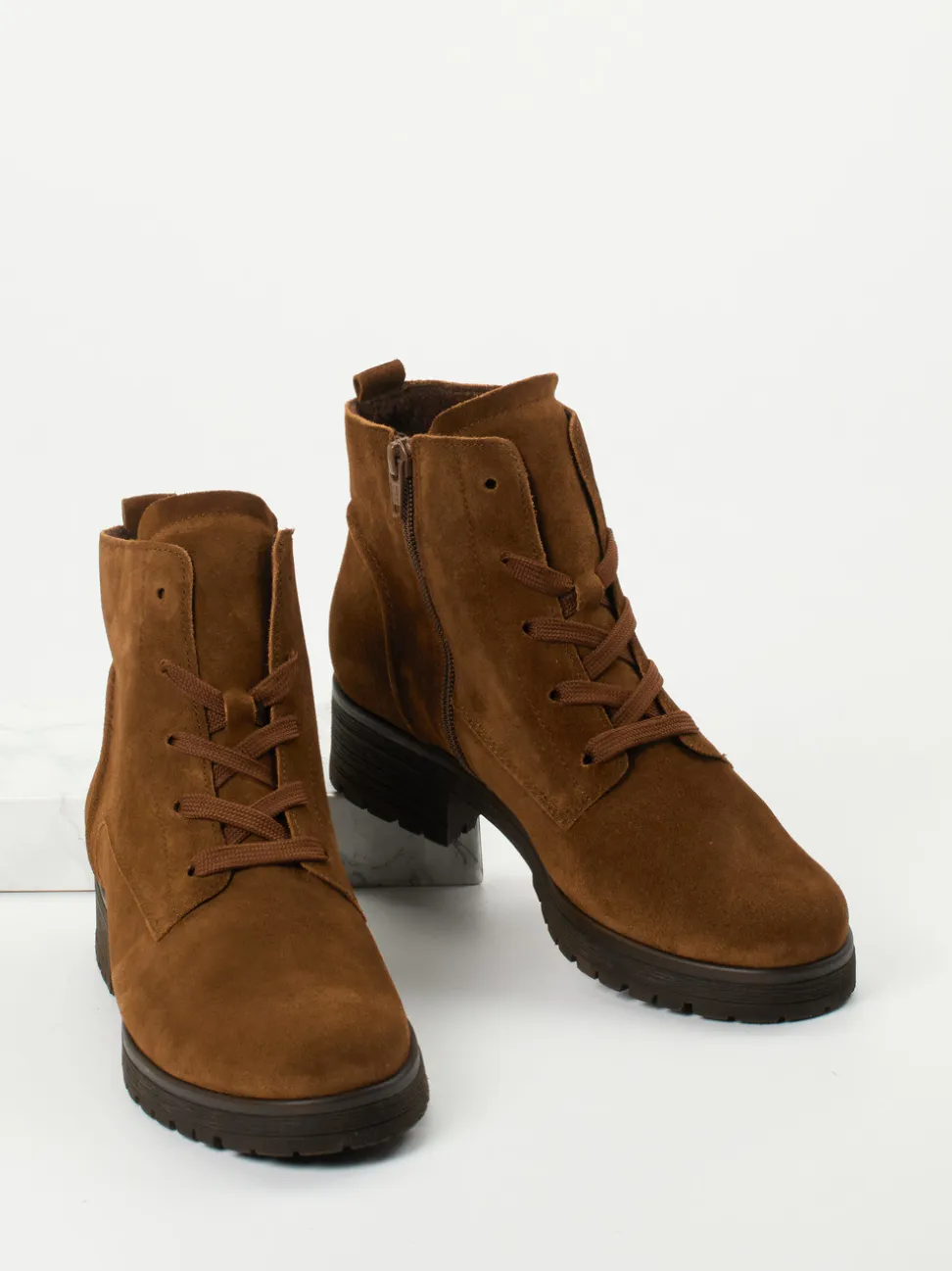 Gabor Comfort – Schnürboots aus Veloursleder braun
