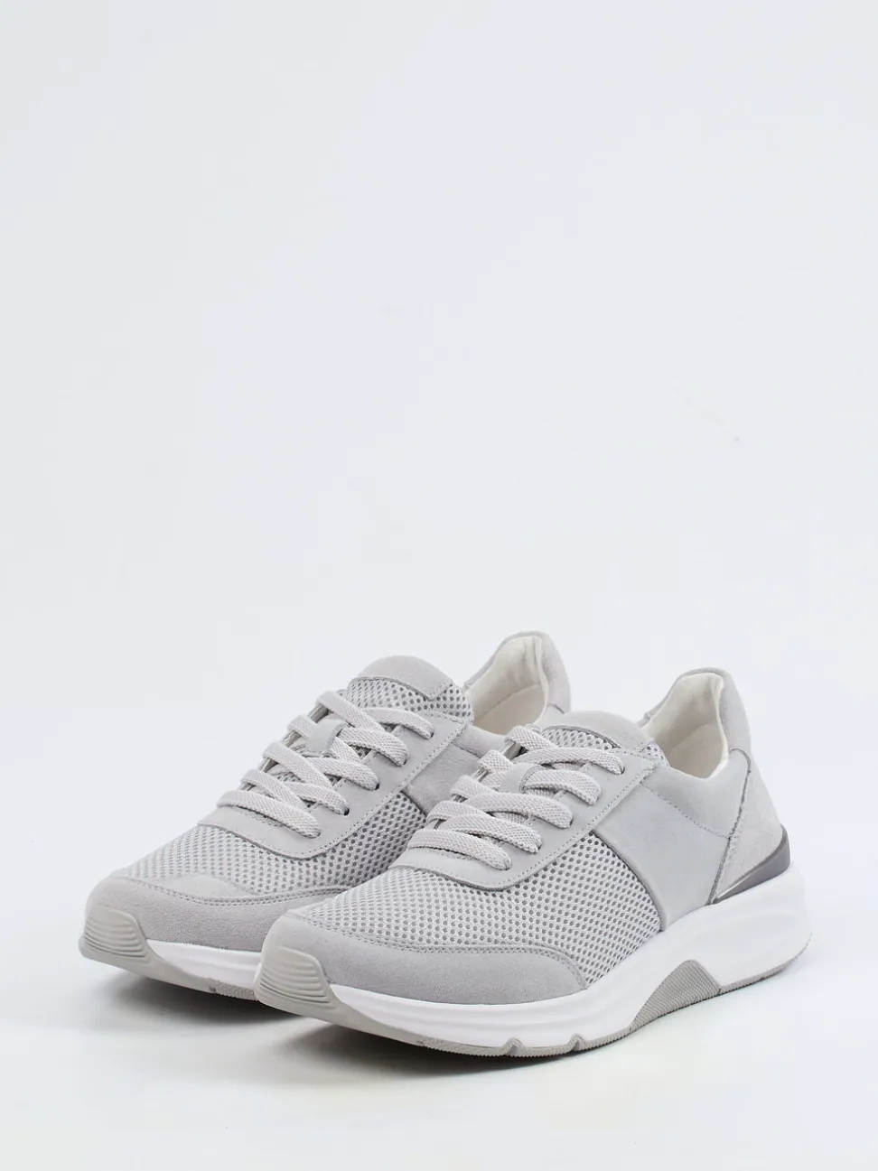 Gabor Comfort – Sneaker aus Velour/Textil hellgrau