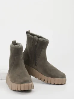 Gabor Comfort – Stiefeletten aus Veloursleder braun