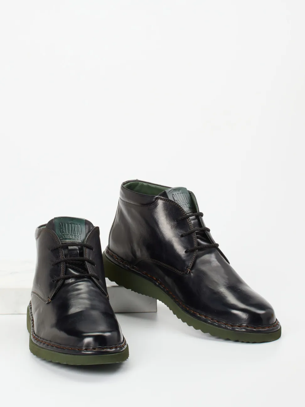 Galizio Torresi – Desert Boots aus Kalbleder schwarz
