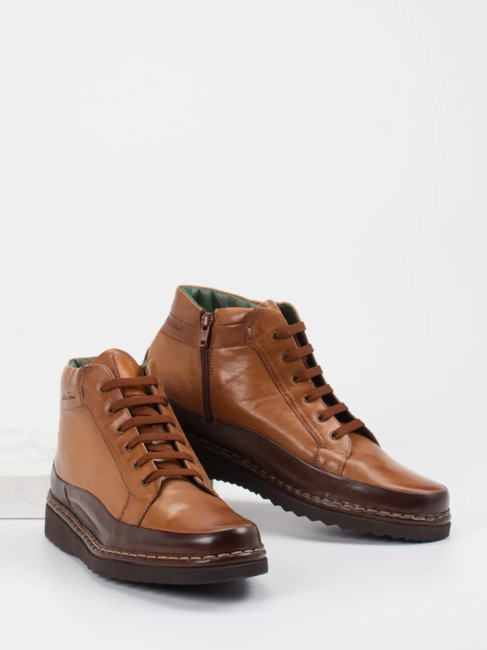 Galizio Torresi – Schnürboots aus Kalbleder cognacbraun