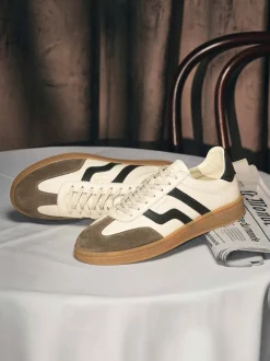 Gant – Retro-Sneaker aus Veloursleder in Beige
