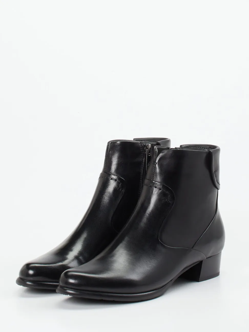 Ginger & Glove – Ankle Boots aus Lammleder schwarz