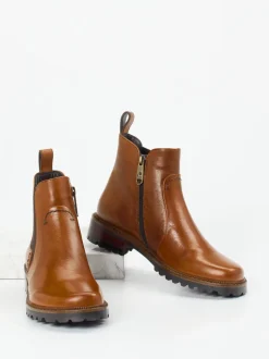 Ginger & Glove – Chelsea Boots aus Kalbleder cognac