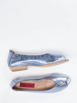 Ginger & Glove – Peep-Toe-Ballerinas aus Metallicleder blau