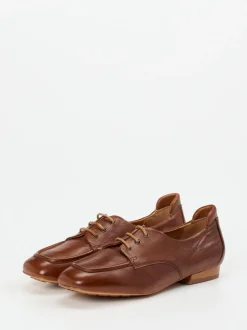 Ginger & Glove – Schnürschuh aus Kalbleder braun