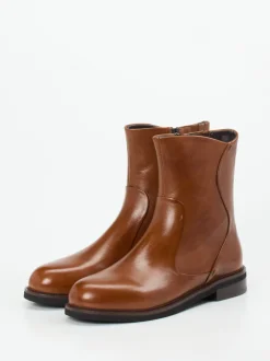 Ginger & Glove – Stiefelette aus Kalbleder cognacbraun