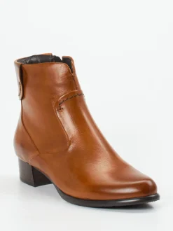 Ginger & Glove – Stiefelette aus Kalbleder cognacbraun