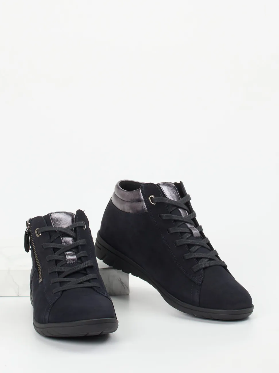 Hartjes – High-Top Sneaker aus Nubukleder Dunkelblau