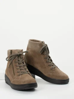 Hartjes – Schnürboots aus Veloursleder in Taupe