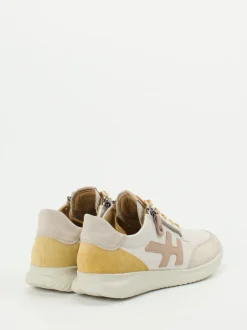 Hartjes – Sneaker aus Kalbleder in Soft-Neutrals