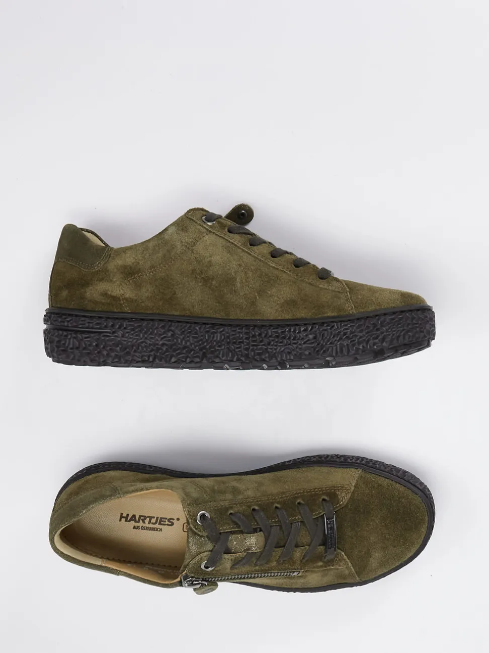 Hartjes – Sneaker aus Veloursleder in Olivgrün