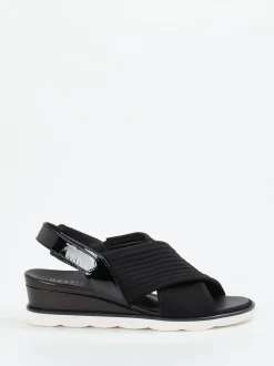 Hassia – Keilsandalette aus Textil und Lack in Schwarz