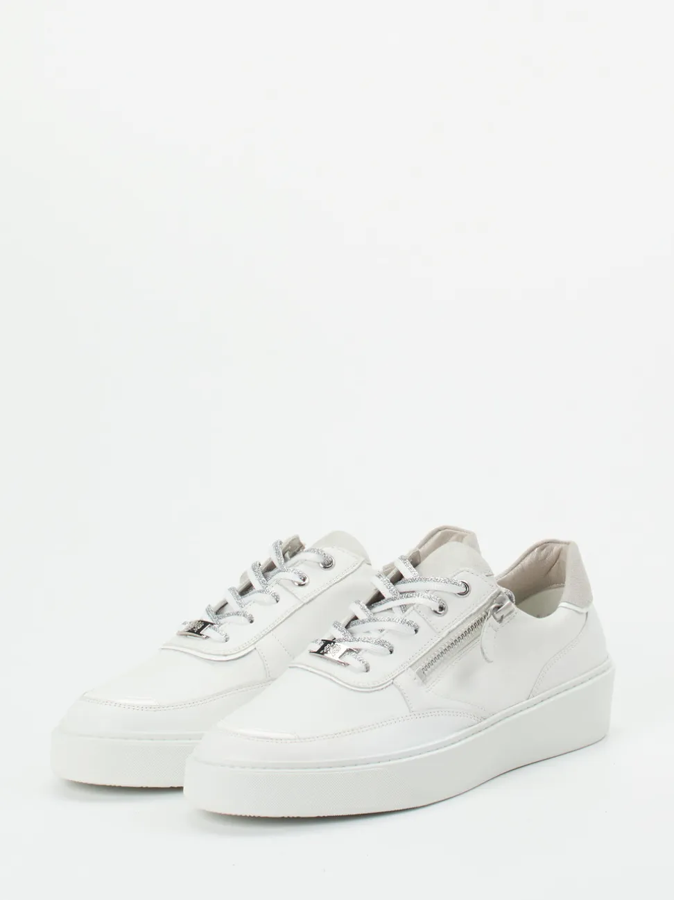 Hassia – Plateau-Sneaker aus Kalbleder in Offwhite