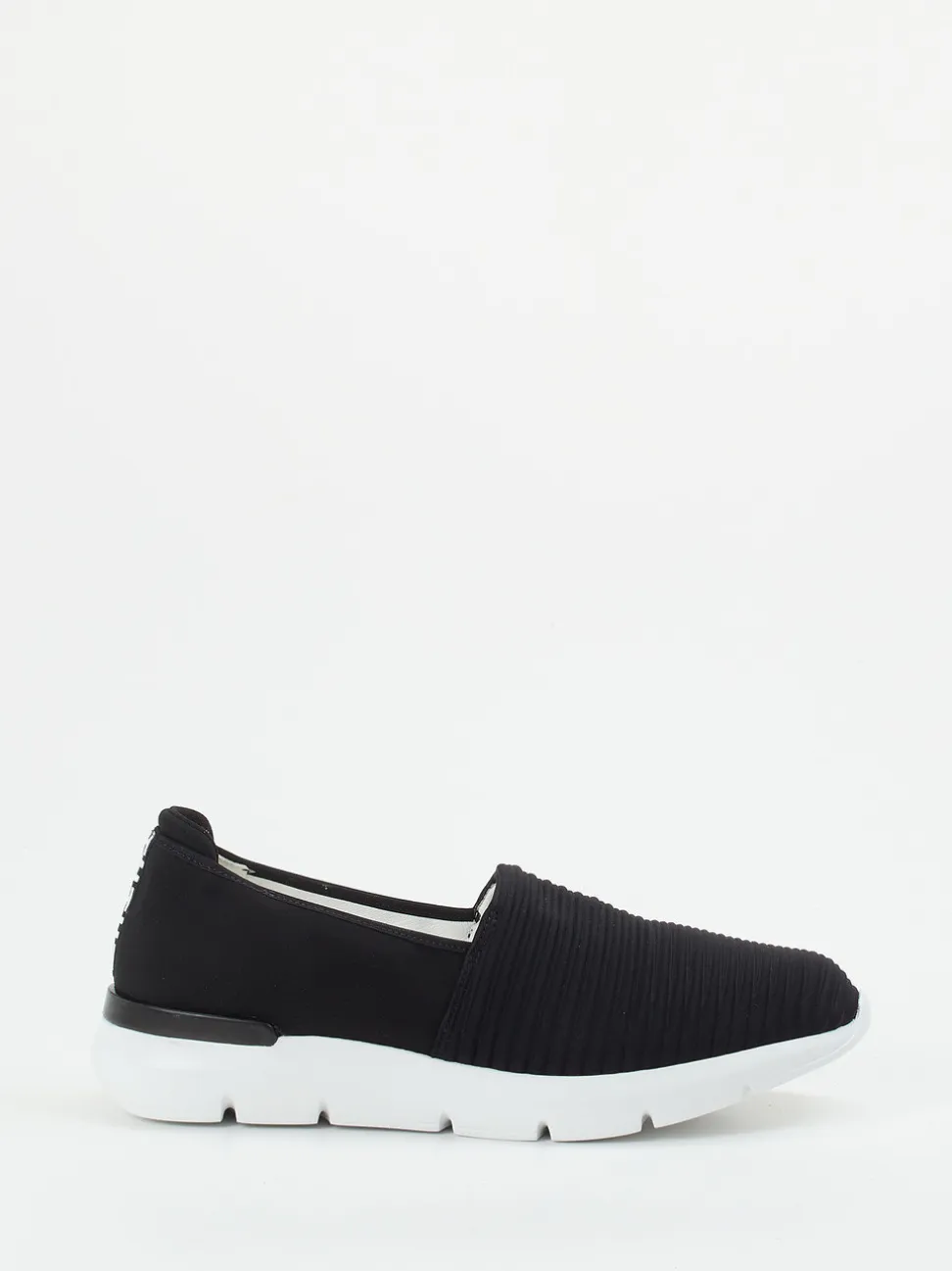 Hassia – Slipper aus Textil in Schwarz