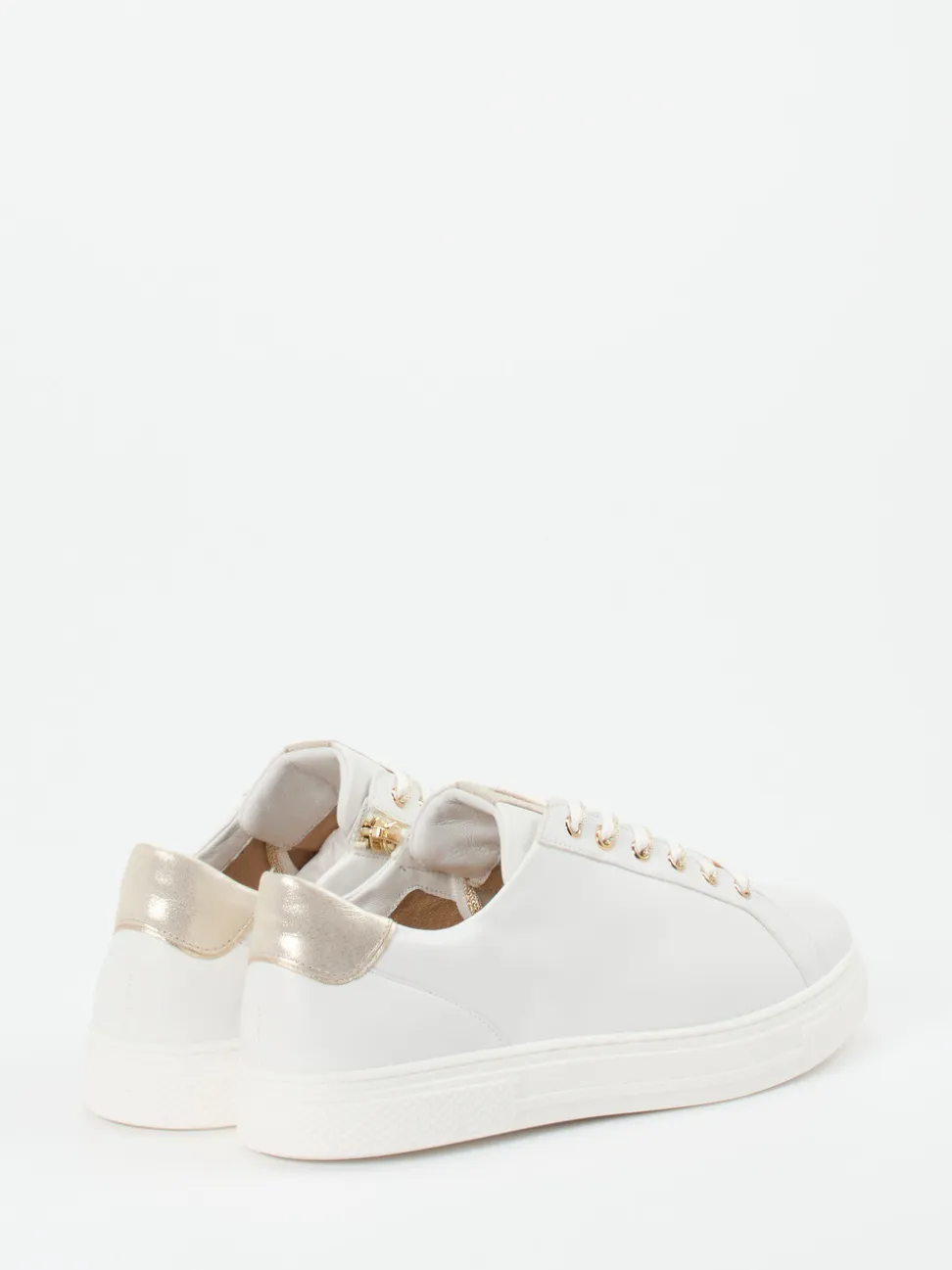 Hassia – Sneaker aus Kalbleder mit Metallic-Details