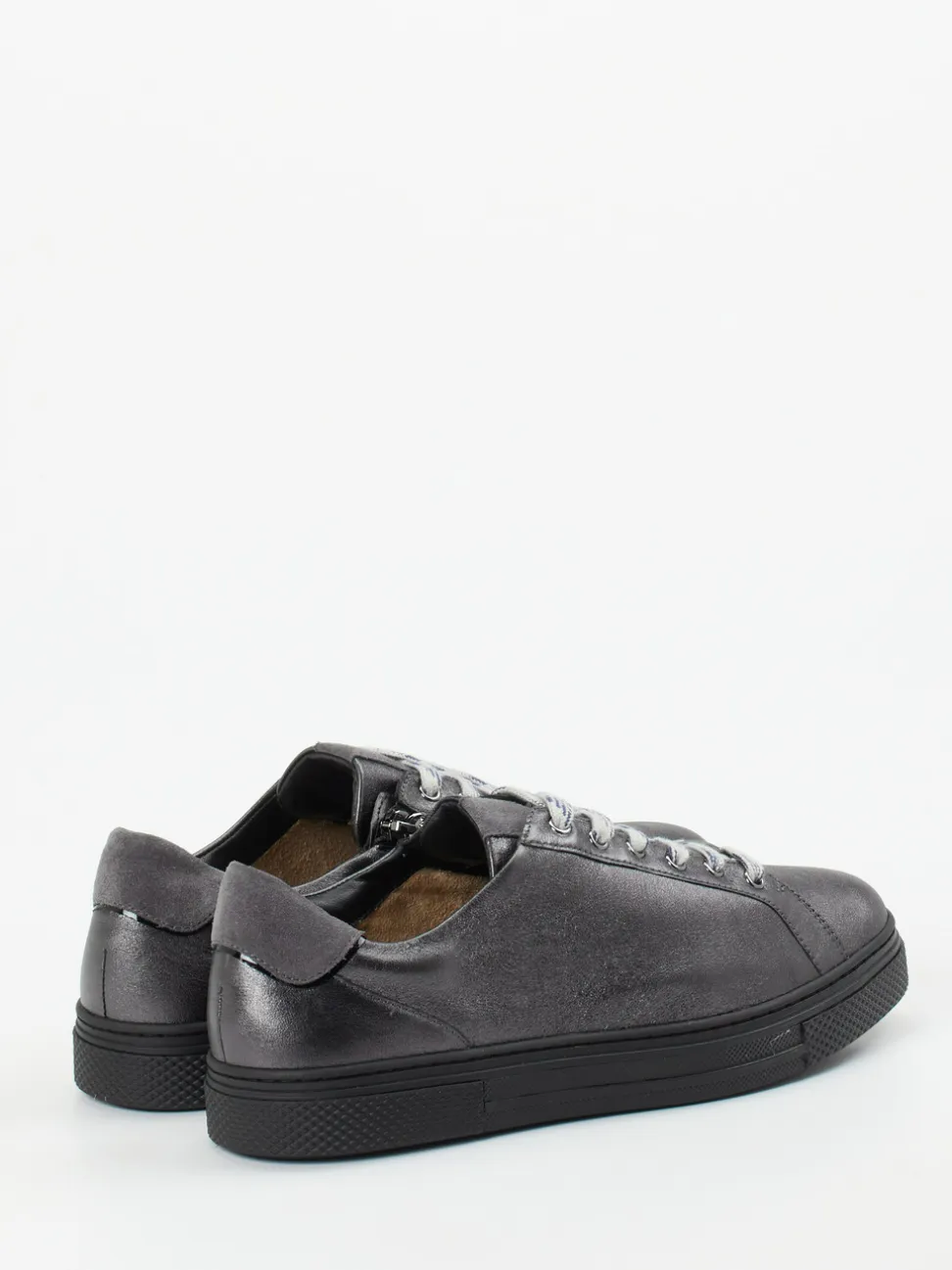 Hassia – Sneaker aus Metallicleder in Anthrazit