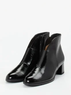 Hassia – Stiefelette aus Lackleder Schwarz