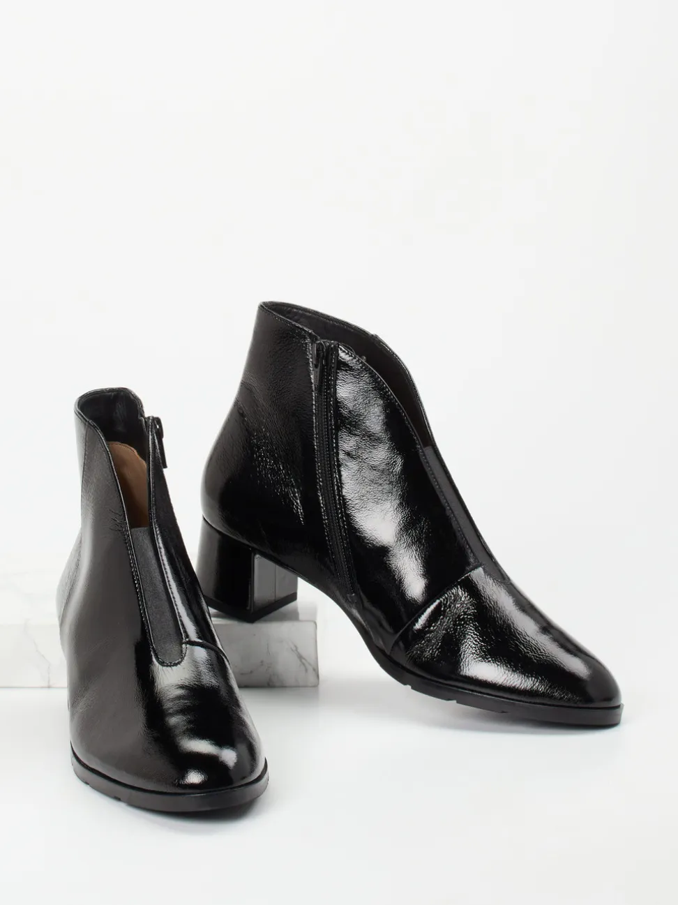 Hassia – Stiefelette aus Lackleder Schwarz