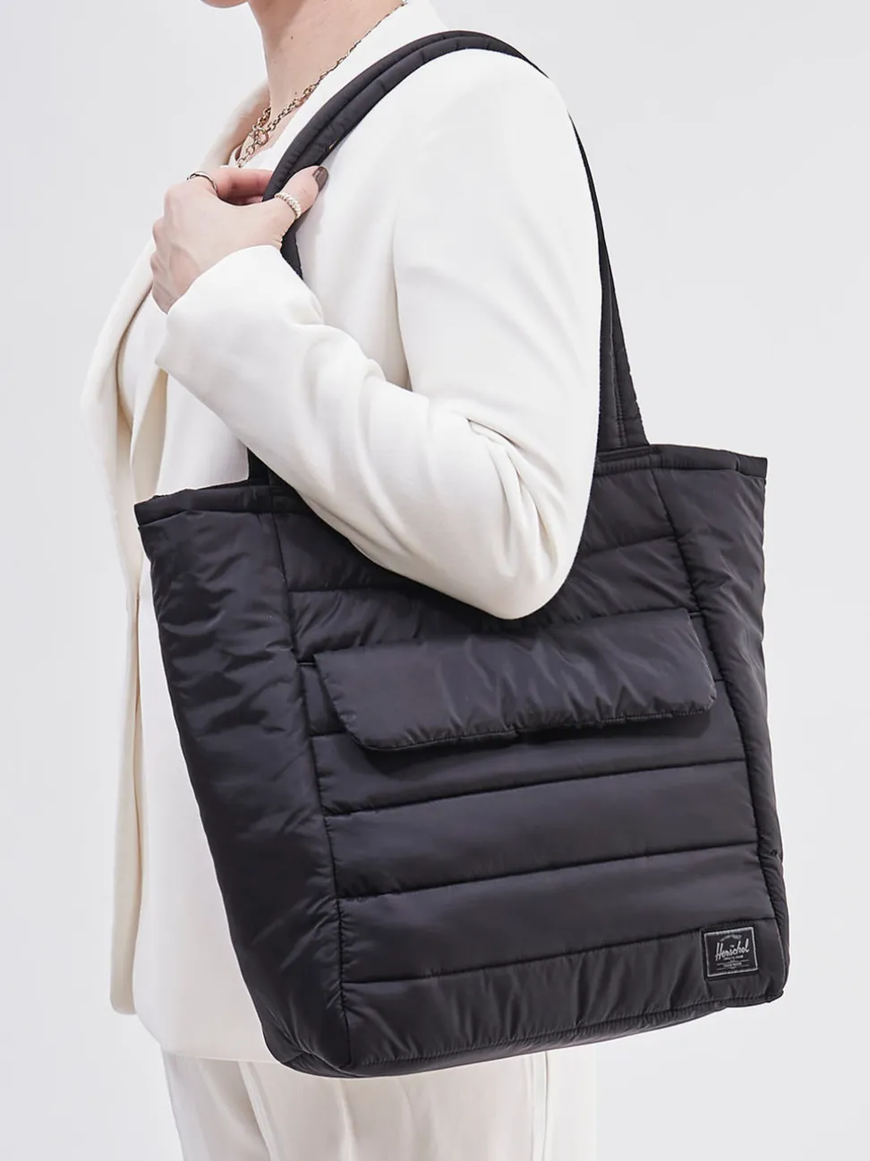 Herschel – Shopper aus recyceltem Polyester Schwarz