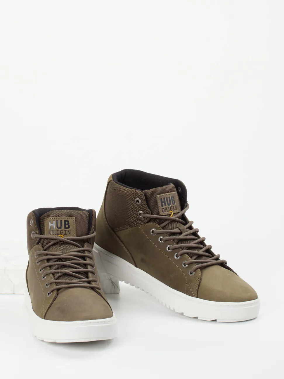 HUB – High-Top Sneaker aus Fettleder olivbraun