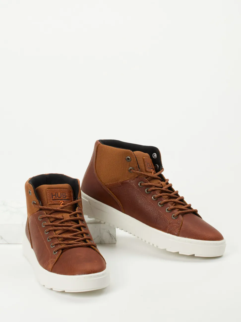 HUB – Mid-Top Sneaker aus Fettleder braun