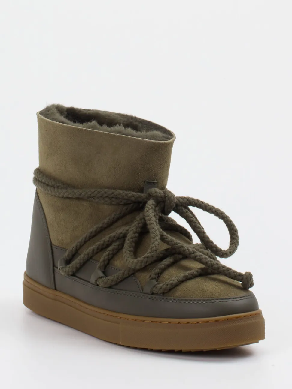 Inuikii – Stiefeletten aus Veloursleder Olivgrün