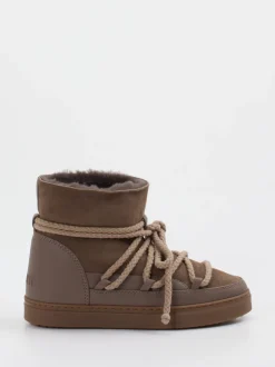 Inuikii – Stiefeletten aus Veloursleder in Taupe