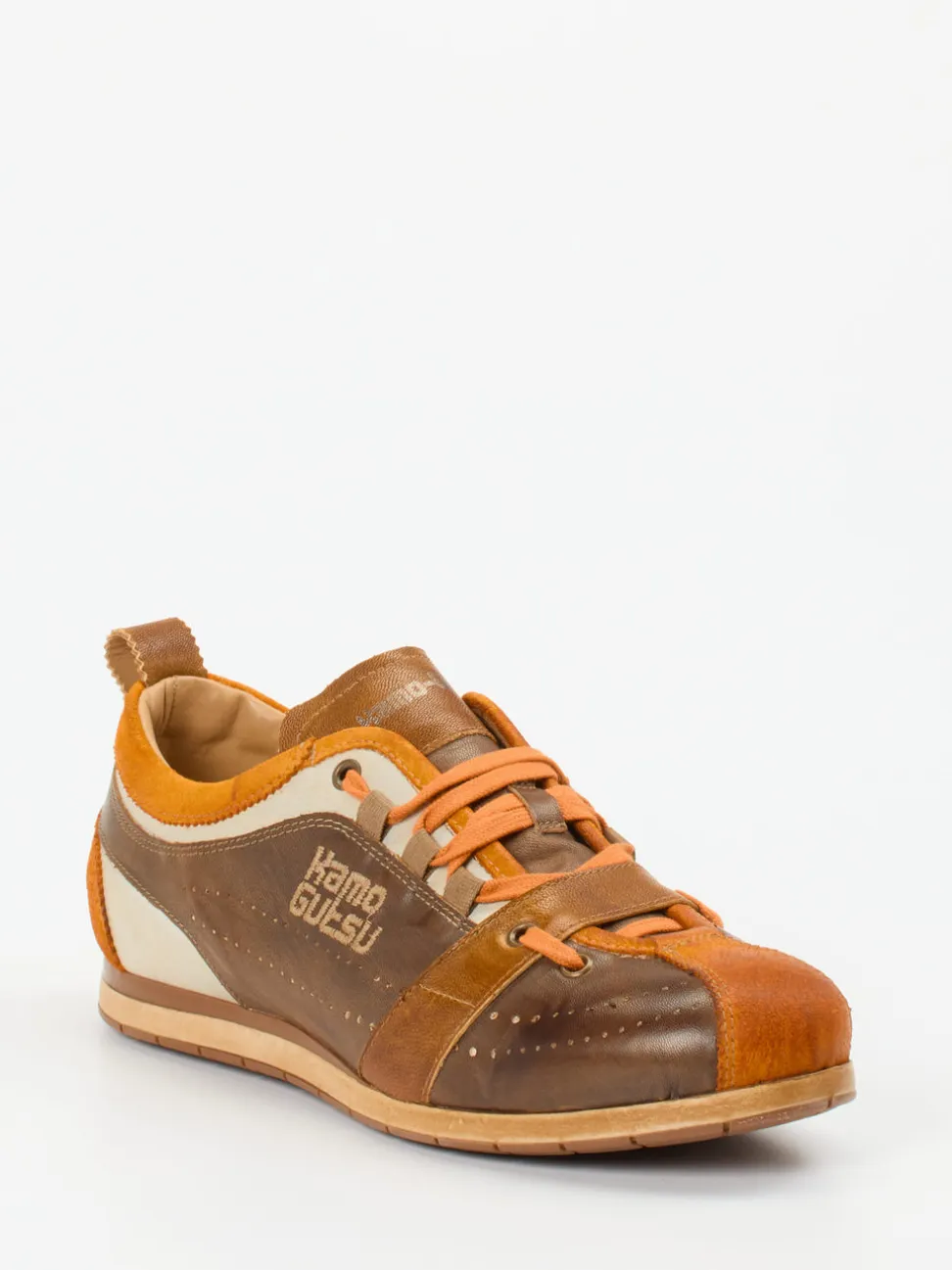 Kamo Gutsu – Sneaker aus Kalbleder in Braun-Orange