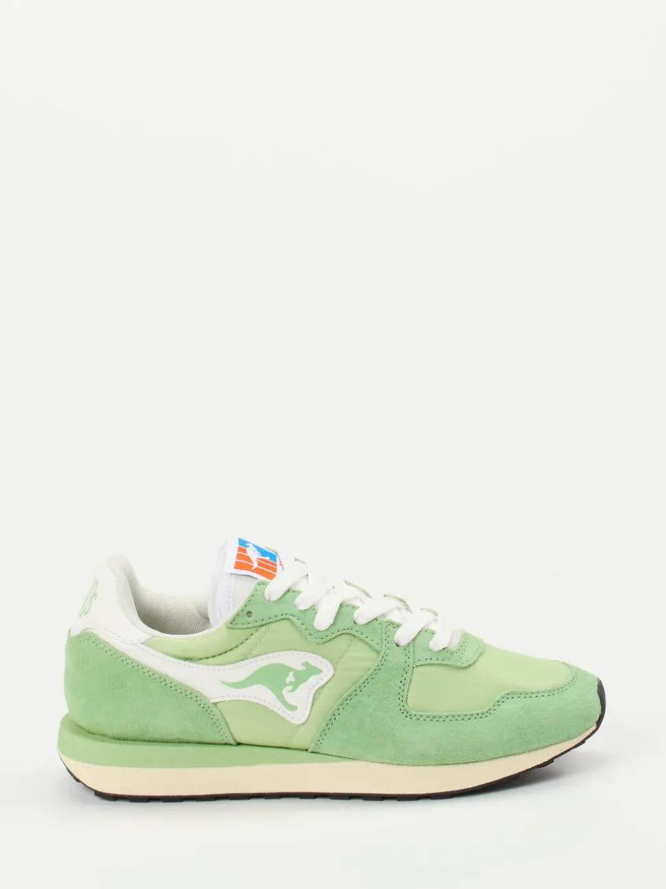 Kangaroos – Retro-Sneaker aus Veloursleder Pistaziengrün