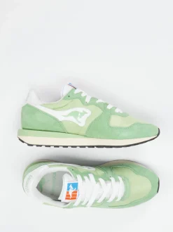 Kangaroos – Retro-Sneaker aus Veloursleder Pistaziengrün