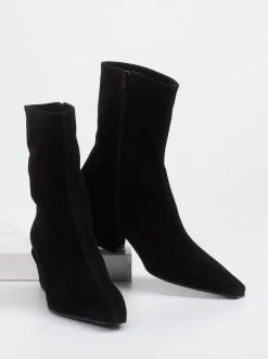 Kennel & Schmenger – Ankle Boots aus Veloursleder schwarz