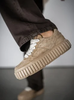 Kennel & Schmenger – Plateau-Sneaker aus Veloursleder Beige