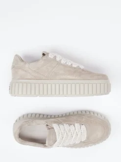 Kennel & Schmenger – Plateau-Sneaker aus Veloursleder grau