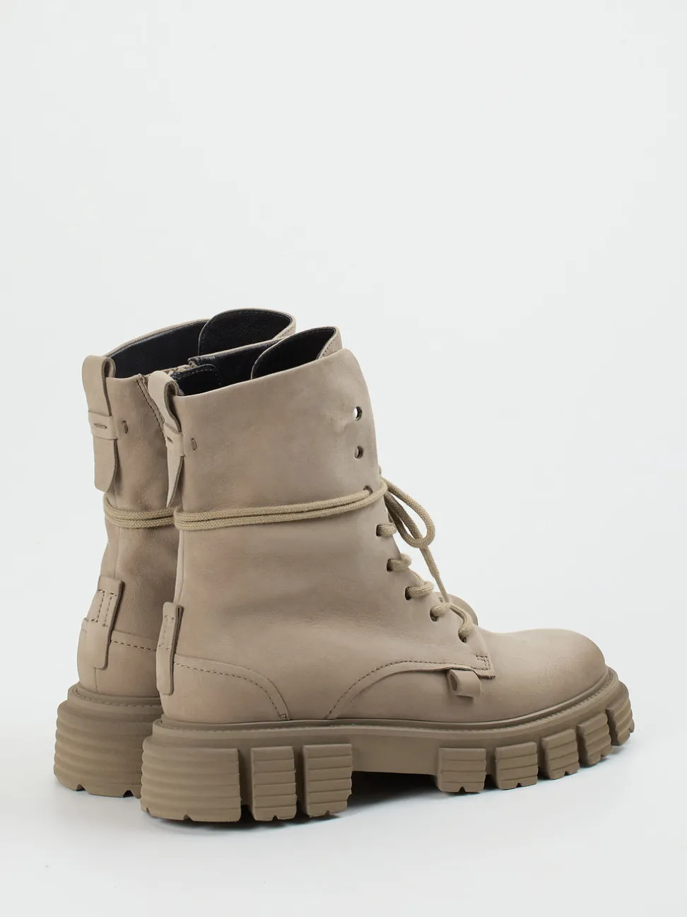 Kennel & Schmenger – Schnürboots aus Nubukleder Steingrau